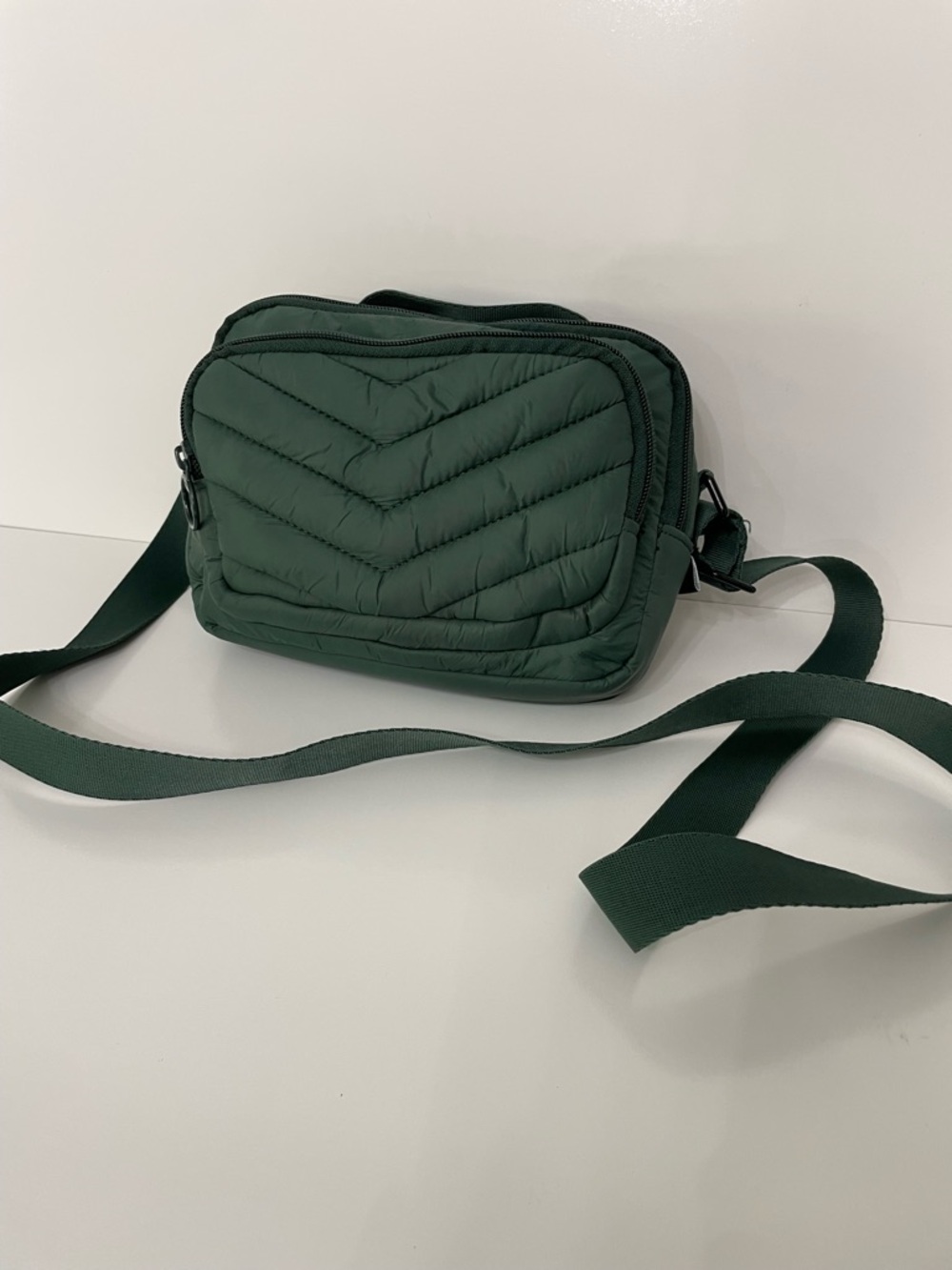 Lands End Ultra Light Quilted Forest Green Puffer Adjustable Crossbody Bag Cabin